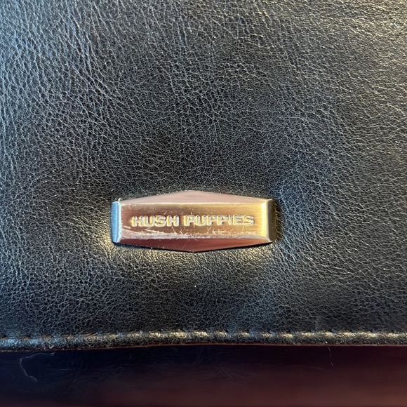 Hush Puppies Cross Body purse 3 sections, coin purse keys and cards holder ID - Picture 2 of 10